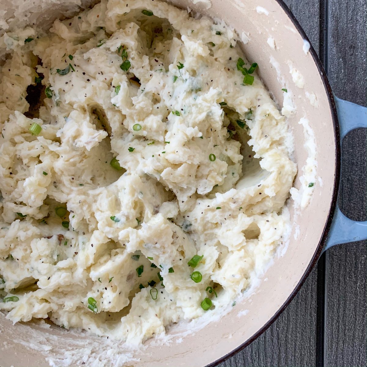 Garlic And Herb Mashed Potatoes - The Slimmer Kitchen